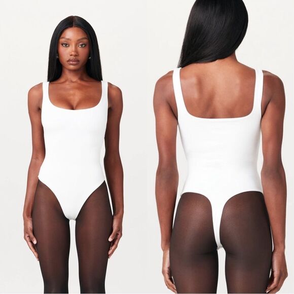 Naked Wardrobe NWT SMOOTH SCOOPED TANK BODYSUIT in White Size M - Picture 1 of 6